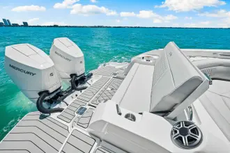 Thumbnail von Sea Ray SLX 350 Außenborder