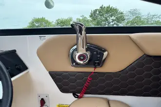 Thumbnail von Sea Ray SDX 250