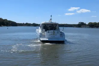 Thumbnail von Cruisers Yachts 48 Cantius