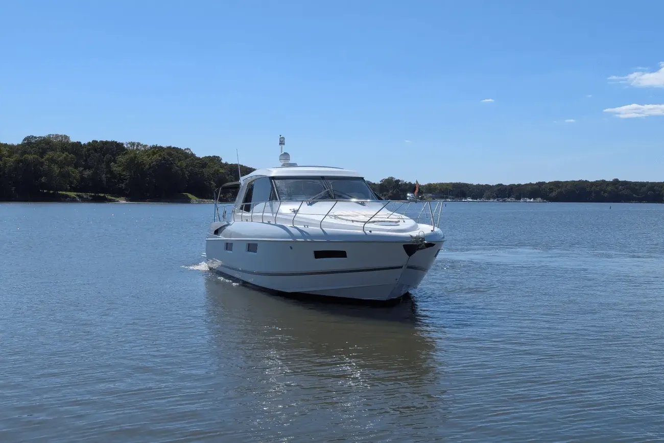 Thumbnail von Cruisers Yachts 48 Cantius