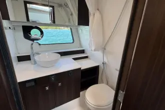 Thumbnail von Cruisers Yachts 42 GLS OB