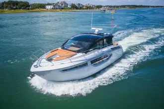 Thumbnail von Cruisers Yachts 42 Cantius
