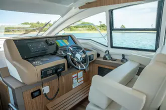 Thumbnail von Cruisers Yachts 42 Cantius