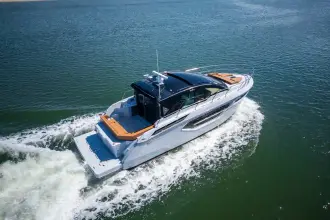 Thumbnail von Cruisers Yachts 42 Cantius