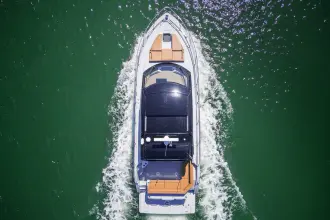 Thumbnail von Cruisers Yachts 42 Cantius