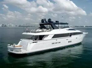 Thumbnail von Hatteras 	100 Motor Yacht  Living the Experience