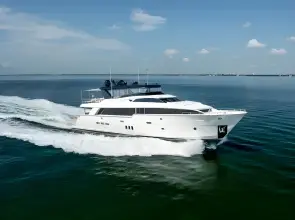 Thumbnail von Hatteras 	100 Motor Yacht  Living the Experience