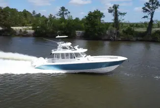 Thumbnail von Everglades 435 CC