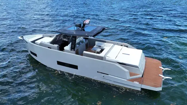 De Antonio Yachts D42