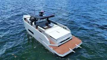 Thumbnail von De Antonio Yachts D42