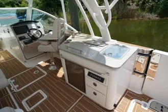 Thumbnail von Boston Whaler 320 Vantage