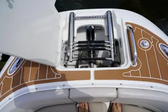 Thumbnail von Boston Whaler 320 Vantage