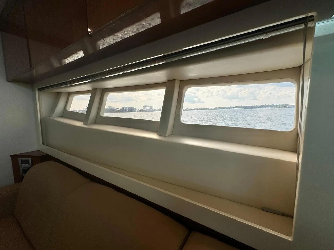 Thumbnail von Sea Ray 410 Sundancer