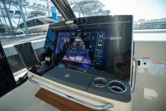 Thumbnail von Boston Whaler 405 Conquest