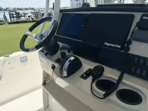 Thumbnail von Boston Whaler 270 Dauntless