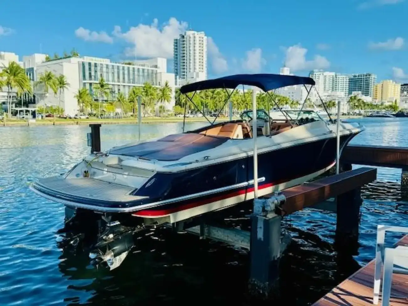 Thumbnail von Chris Craft Launch 32