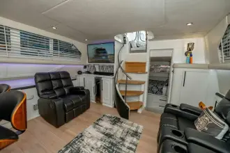 Thumbnail von Cruisers Yachts 3850 Aft Cabin Bada Bing