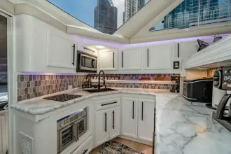 Thumbnail von Cruisers Yachts 3850 Aft Cabin Bada Bing