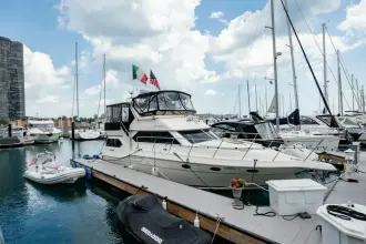 Thumbnail von Cruisers Yachts 3850 Aft Cabin Bada Bing