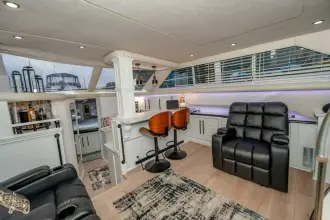 Thumbnail von Cruisers Yachts 3850 Aft Cabin Bada Bing