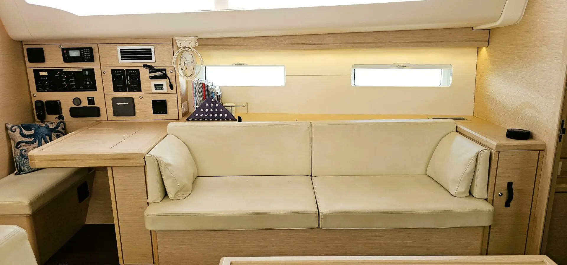 Thumbnail von Jeanneau Yachts 51