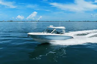 Thumbnail von Boston Whaler 320 Vantage