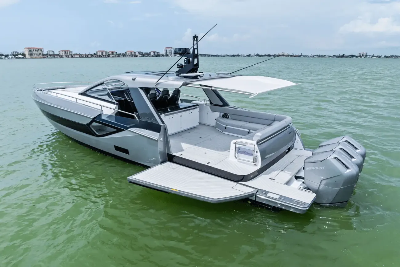 Thumbnail von Azimut 48