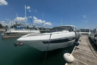 Thumbnail von Cruisers Yachts 390 Express Coupe