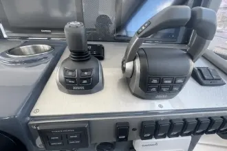 Thumbnail von Cruisers Yachts 390 Express Coupe