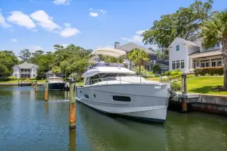 Thumbnail von Azimut 43