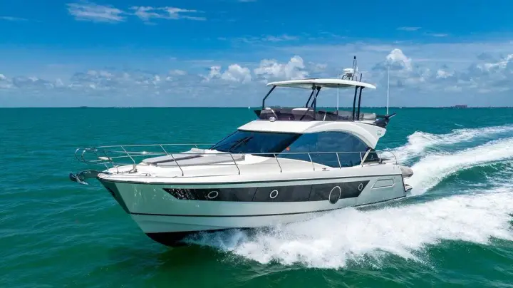 Beneteau Monte Carlo 52