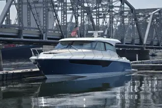 Thumbnail von Tiara Yachts 48LE