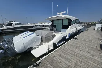 Thumbnail von Tiara Yachts 48LE