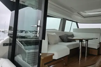 Thumbnail von Tiara Yachts 48LE