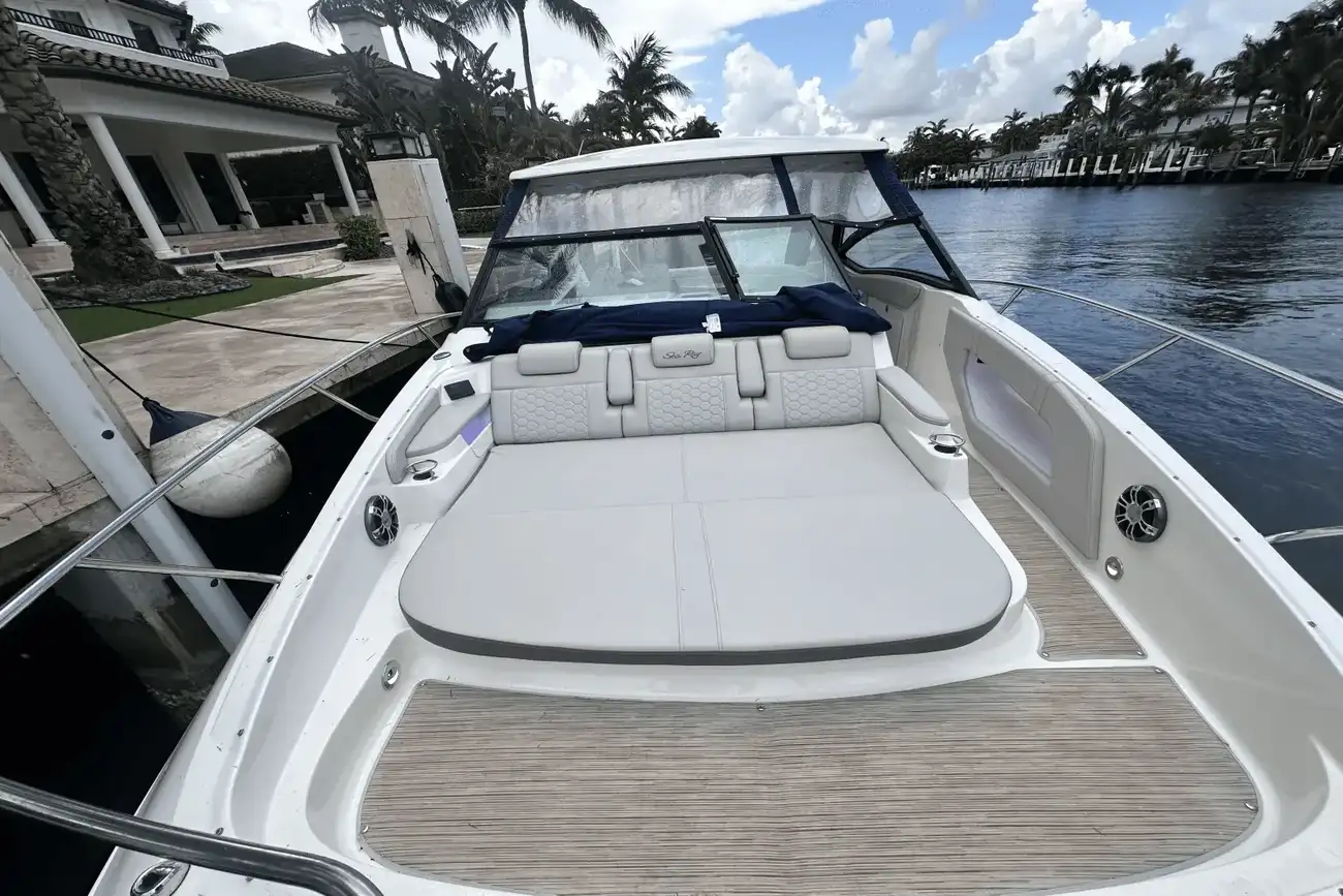 Thumbnail von Sea Ray 320 Sundancer