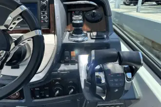 Thumbnail von Cruisers Yachts 35 Express