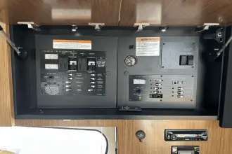 Thumbnail von Cruisers Yachts 35 Express