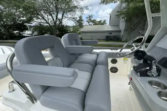 Thumbnail von Boston Whaler 25 Outrage