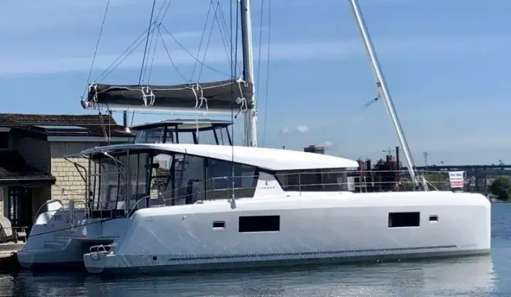 Lagoon 42