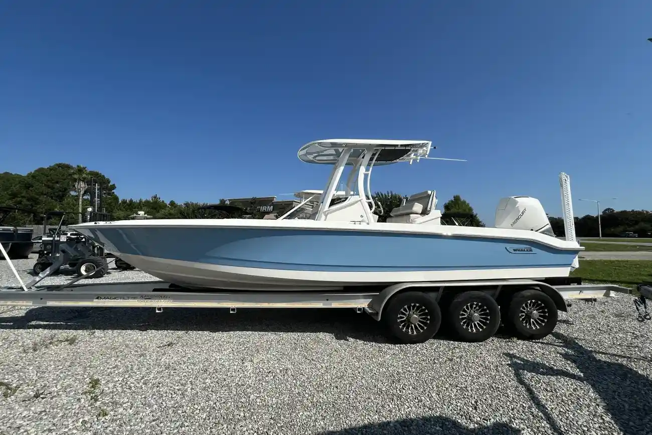 Boston Whaler 250 Dauntless