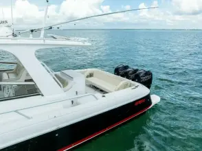 Thumbnail von Intrepid 430 Sport Yacht Virgo