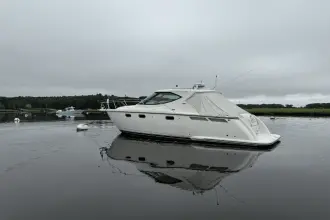Thumbnail von Tiara Yachts 3500 Sovran