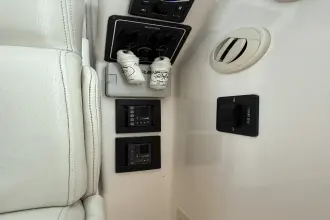 Thumbnail von Tiara Yachts 3500 Sovran