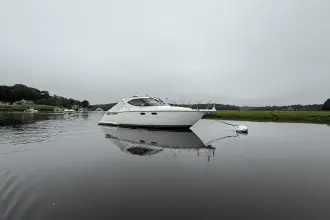 Thumbnail von Tiara Yachts 3500 Sovran