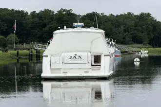 Thumbnail von Tiara Yachts 3500 Sovran