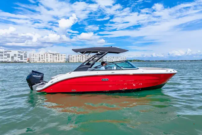 Sea Ray SDX 250 Außenborder