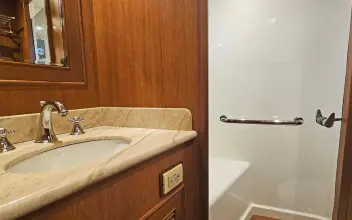 Thumbnail von Outer Reef Yachts 700 Motoryacht UNBRIDLED