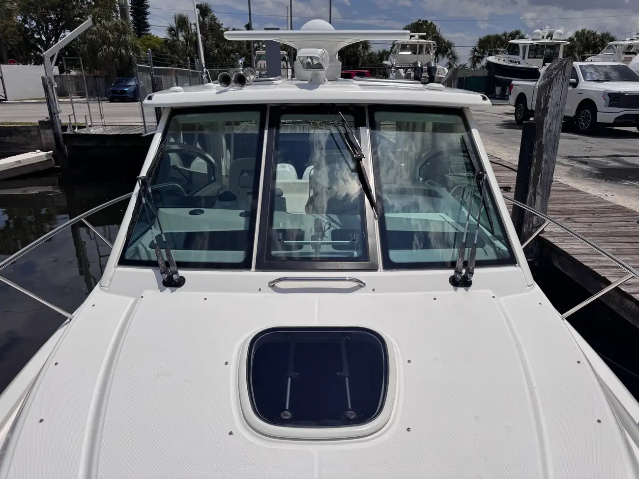 Thumbnail von Boston Whaler 345 Conquest