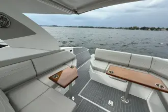 Thumbnail von Cruisers Yachts 38 GLS
