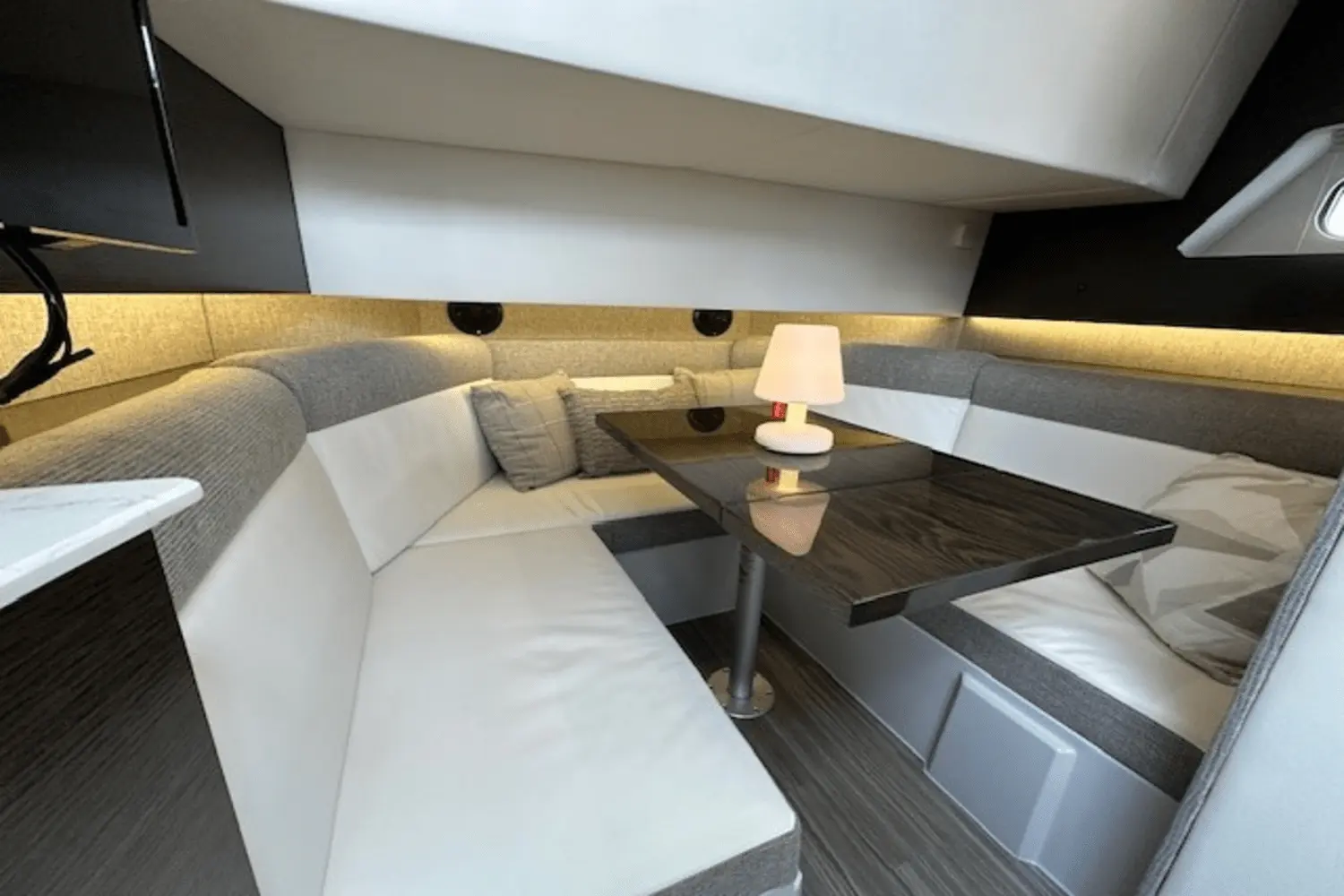 Thumbnail von Cruisers Yachts 38 GLS
